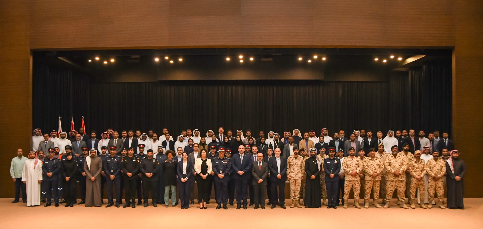 اختتام ورشة التحديات الكيميائية والبيولوجية والإشعاعية والنووية في الوقت الحاضر بحضور المدير العام للإدارة العامة للدفاع المدني<